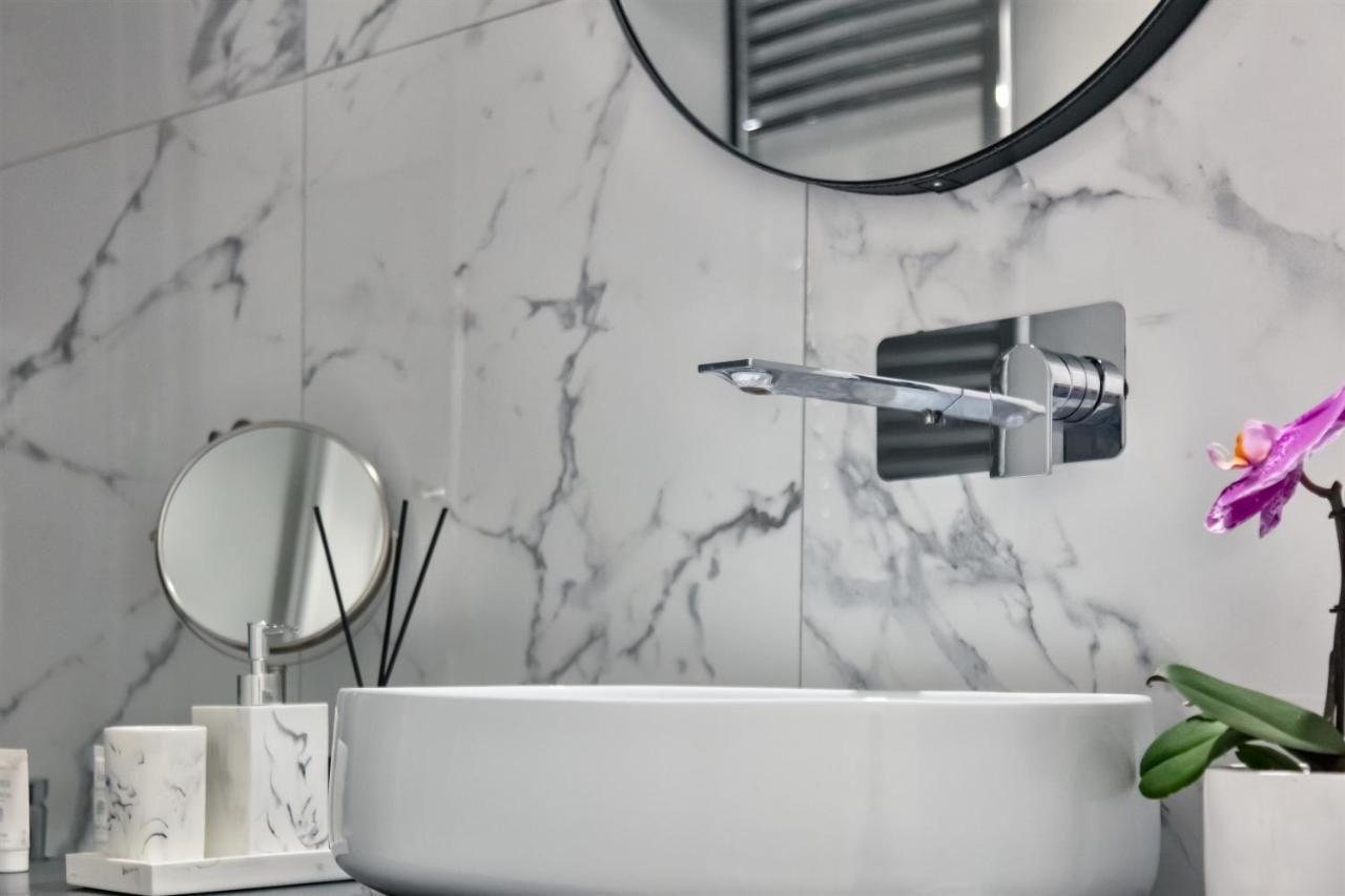 Fellini Design Suites Рим Экстерьер фото