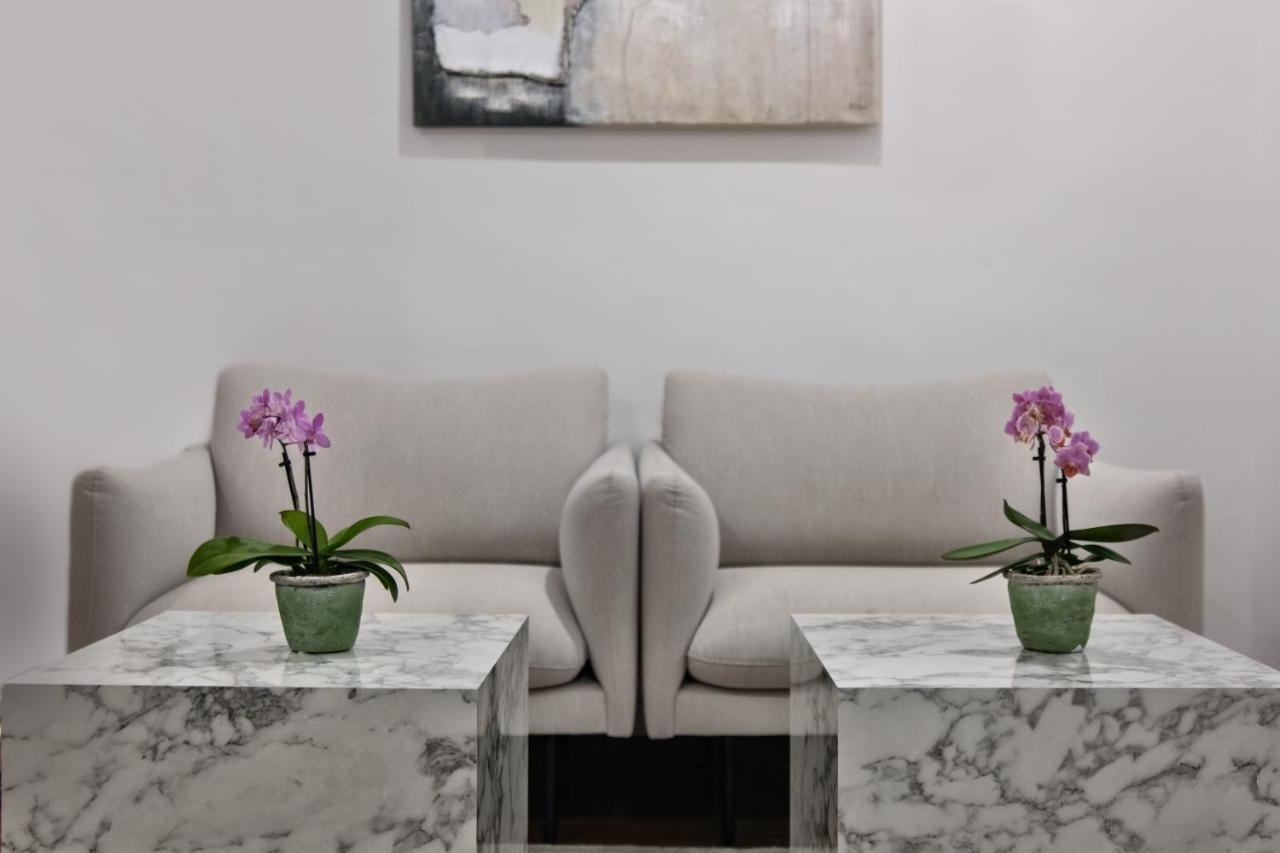 Fellini Design Suites Рим Экстерьер фото